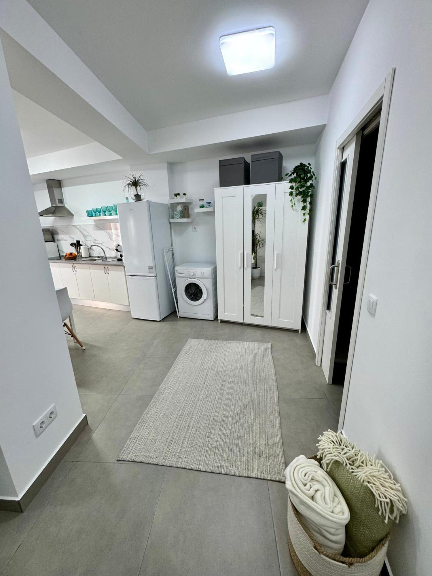 Ana Mari's In Apartment *